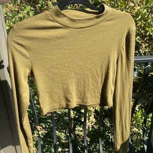 BP. Small Green Turtleneck